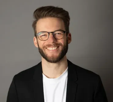Dr. Konstantin Gregor